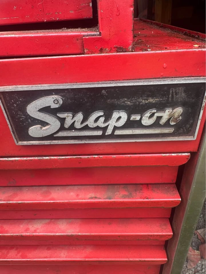 Snap on tool box - photo 4