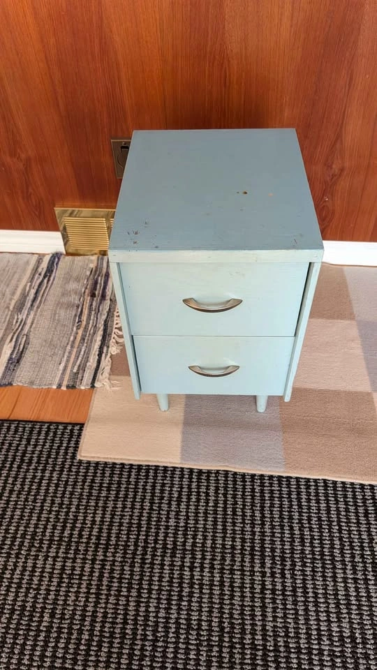 Side Table - photo 2