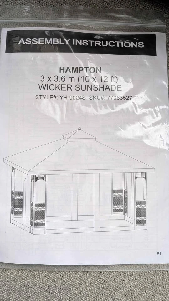Hampton 10 x 12 wicker Sunshade