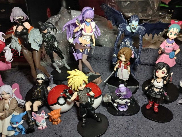 Large Figurine Collection - photo 3