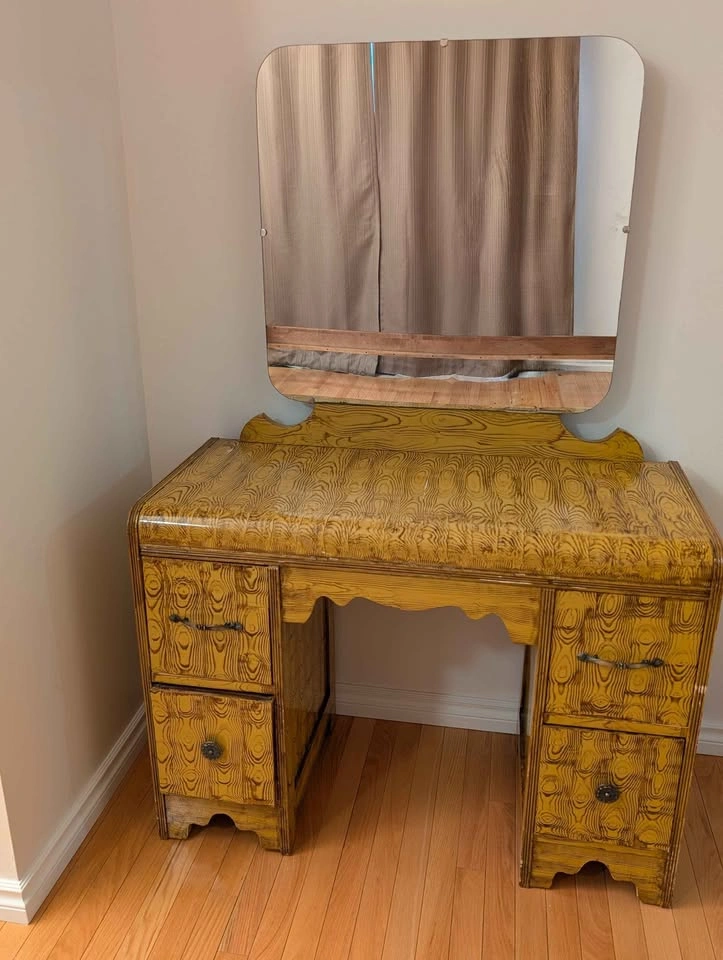 Whimsical Unique 4 drawer Vintage dressing table - photo 2