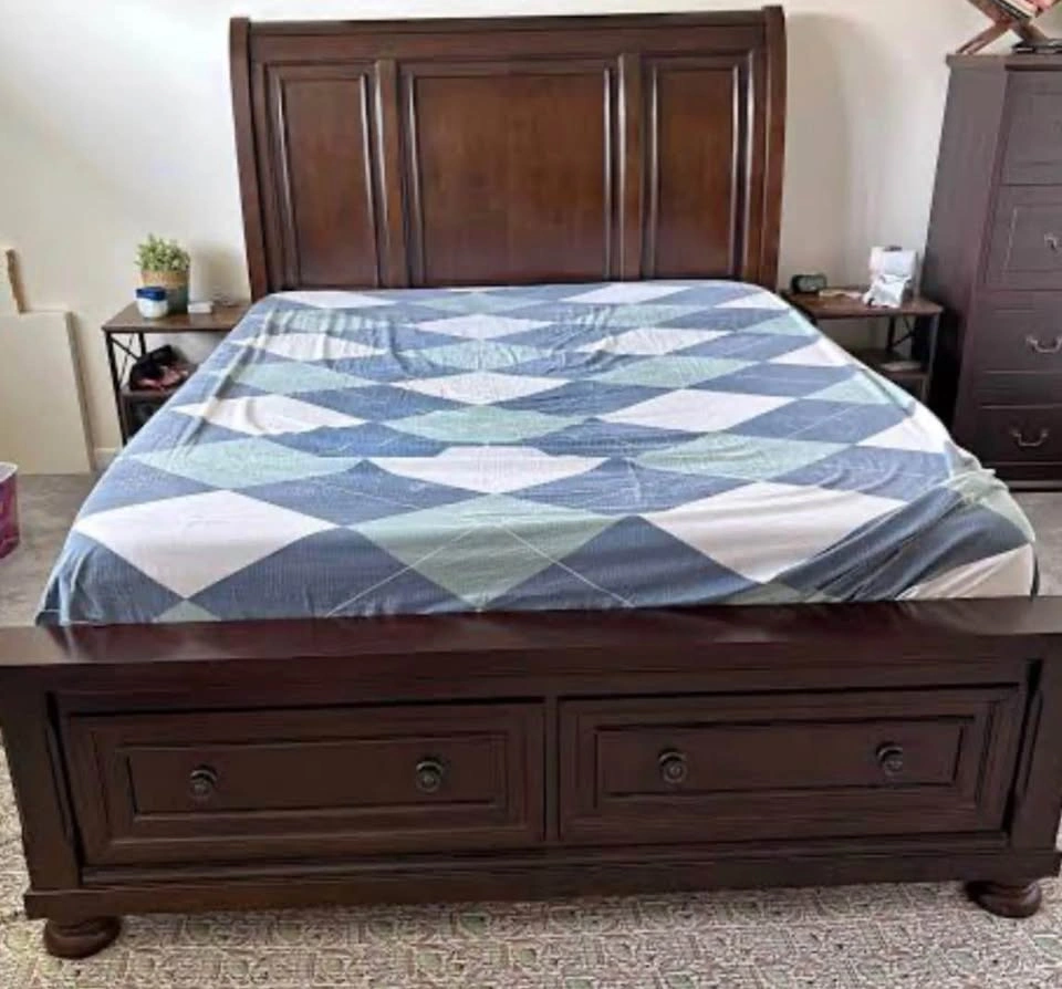 Ashley Furniture Porter Sleigh Bed - Queen - photo 2