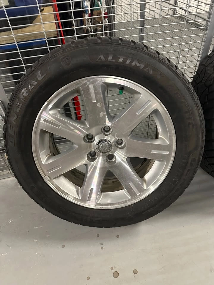 17" Chrysler Rims with winter tires mounted - photo 2