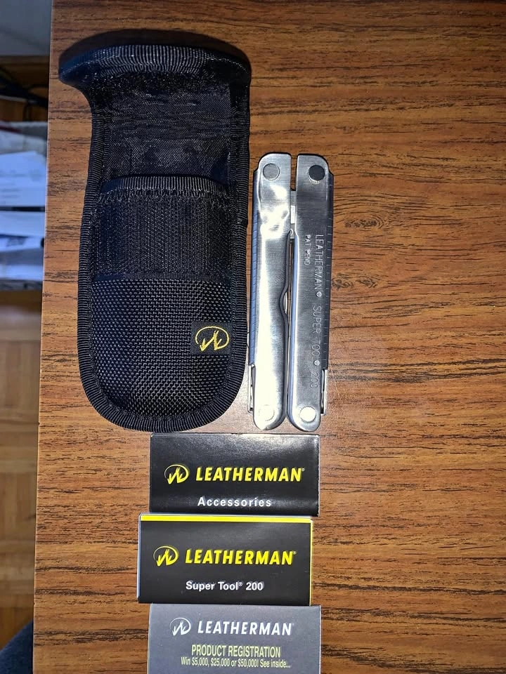 LEATHERMAN SUPERTOOL 200 NEW