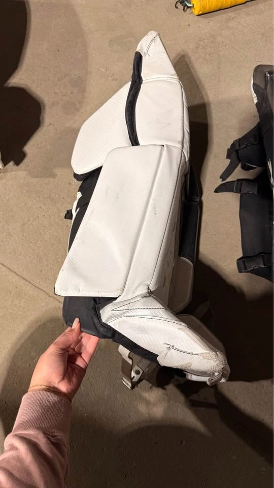 TPS Summit Hockey Goalie Pads - photo 3