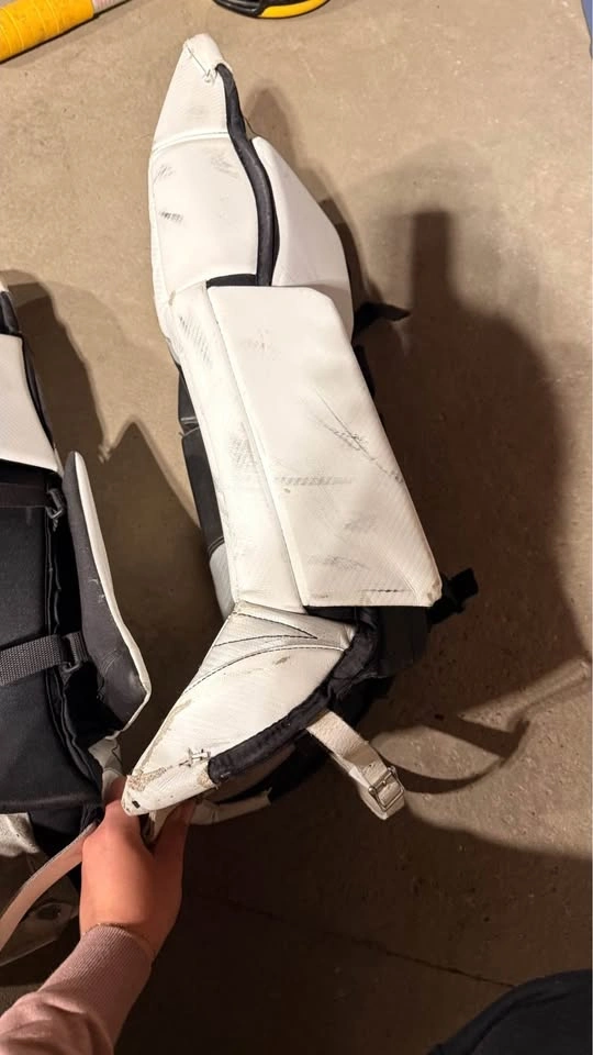 TPS Summit Hockey Goalie Pads - photo 5
