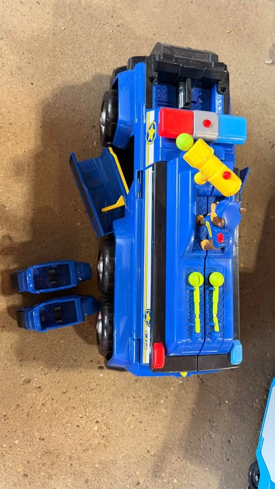 PAW Patrol Ultimate Rescue Chase's Ultimate Police Cruiser - photo 2