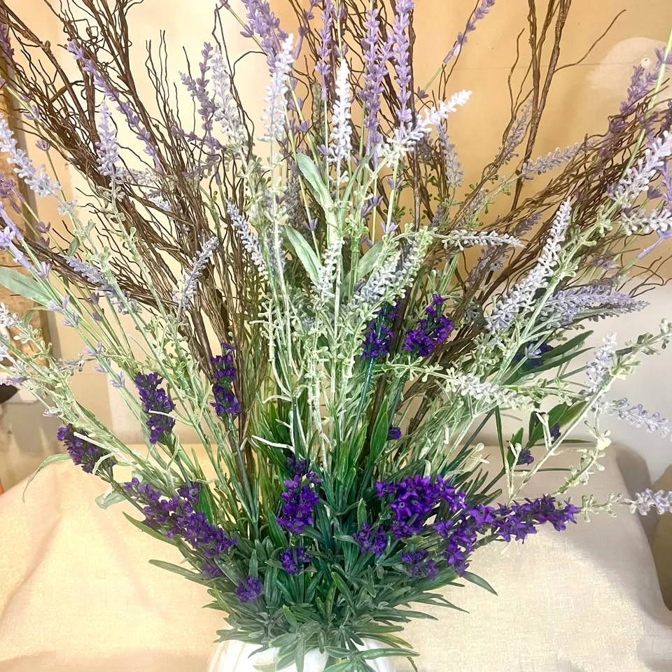 Beautiful Artificial Floral Arrangement - photo 4