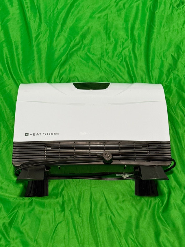 Heat Storm Phoenix Infrared Space Heater - Like New