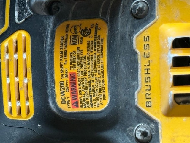 DEWALT 20V Cordless Brushless 1/4 Sheet Variable Speed Sander - photo 2