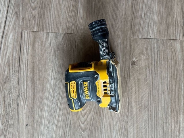 DEWALT 20V Cordless Brushless 1/4 Sheet Variable Speed Sander - photo 3