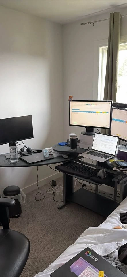 Desk table office work gaming - photo 2