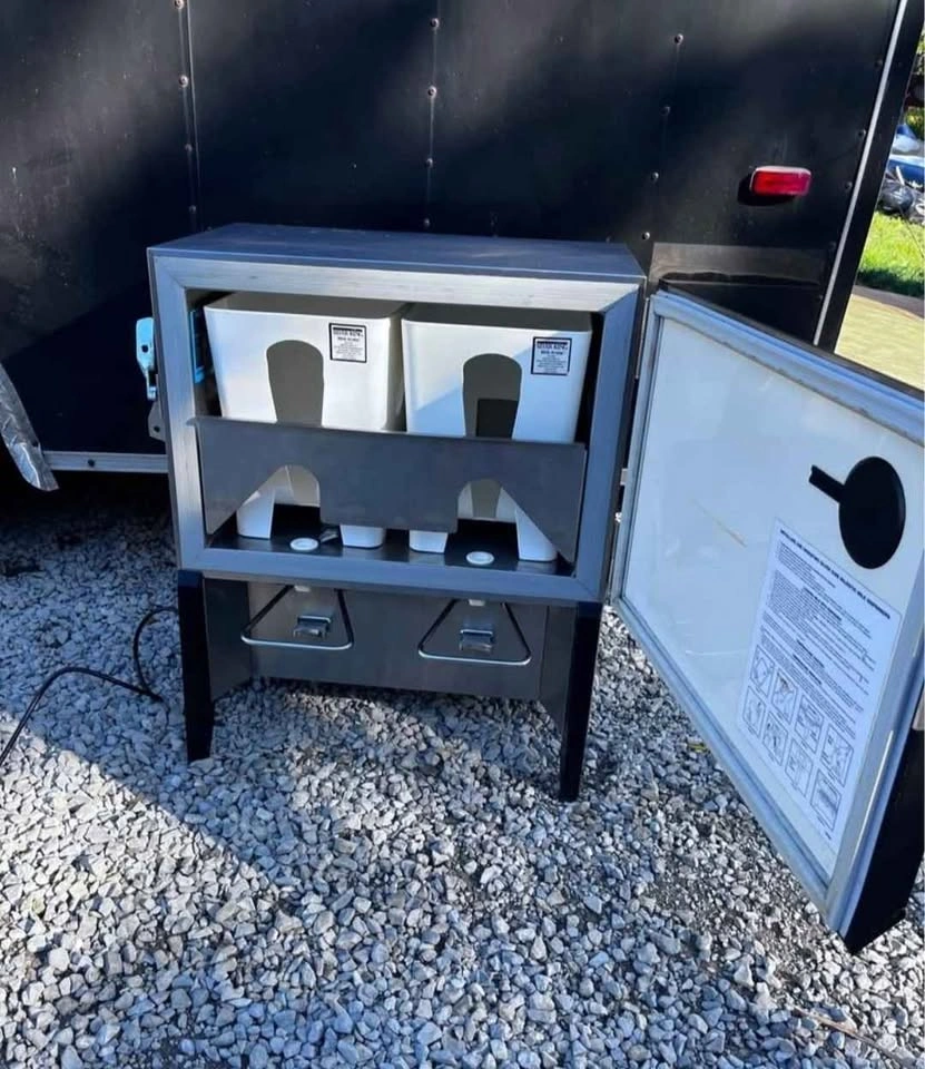 Silver King SK10MAJ Commercial Milk Dispenser - photo 2