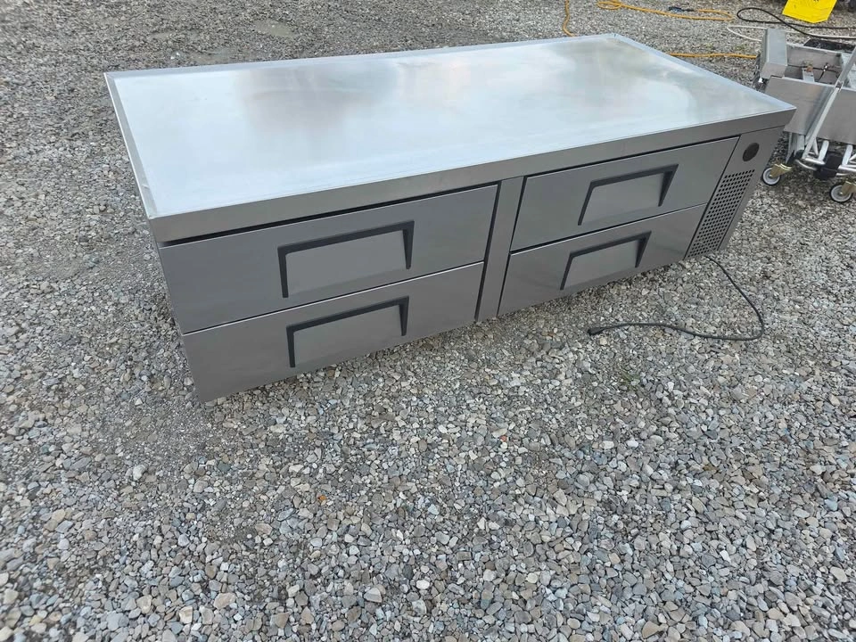 True TRCB-72 72" Four-Drawer Commercial Refrigerated Chef Base - photo 2