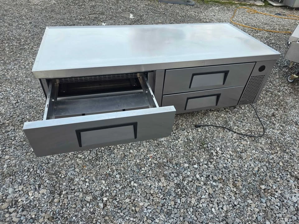 True TRCB-72 72" Four-Drawer Commercial Refrigerated Chef Base - photo 4