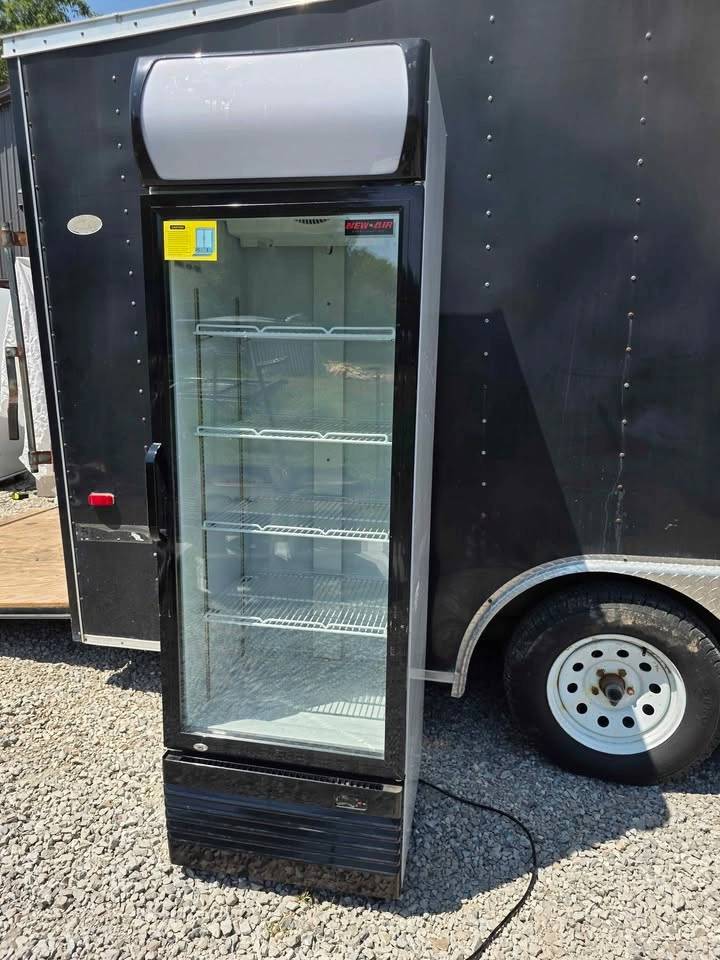 New Air NGR-036-H Commercial Glass Door Merchandiser Refrigerato - photo 2