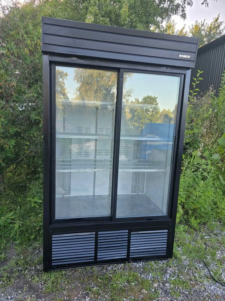 Habco SE42 2-Door Sliding Glass Commercial Display Cooler - photo 4