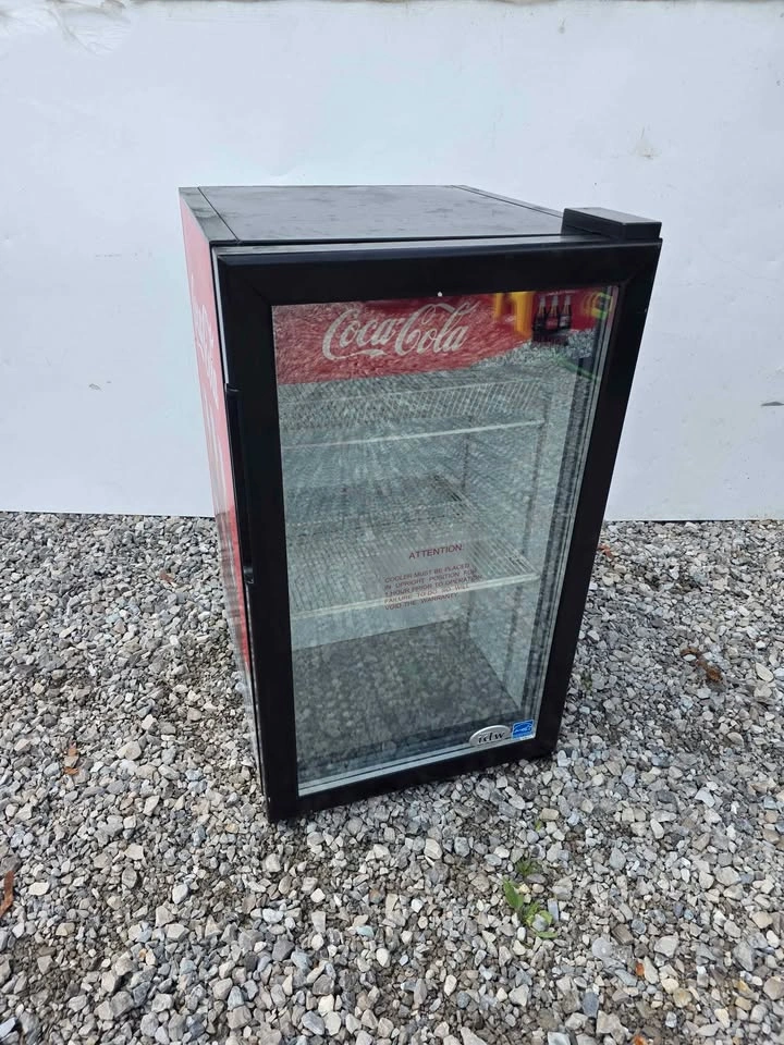 Coca-Cola 5cuft Glass Door Commercial Beverage Cooler - photo 2