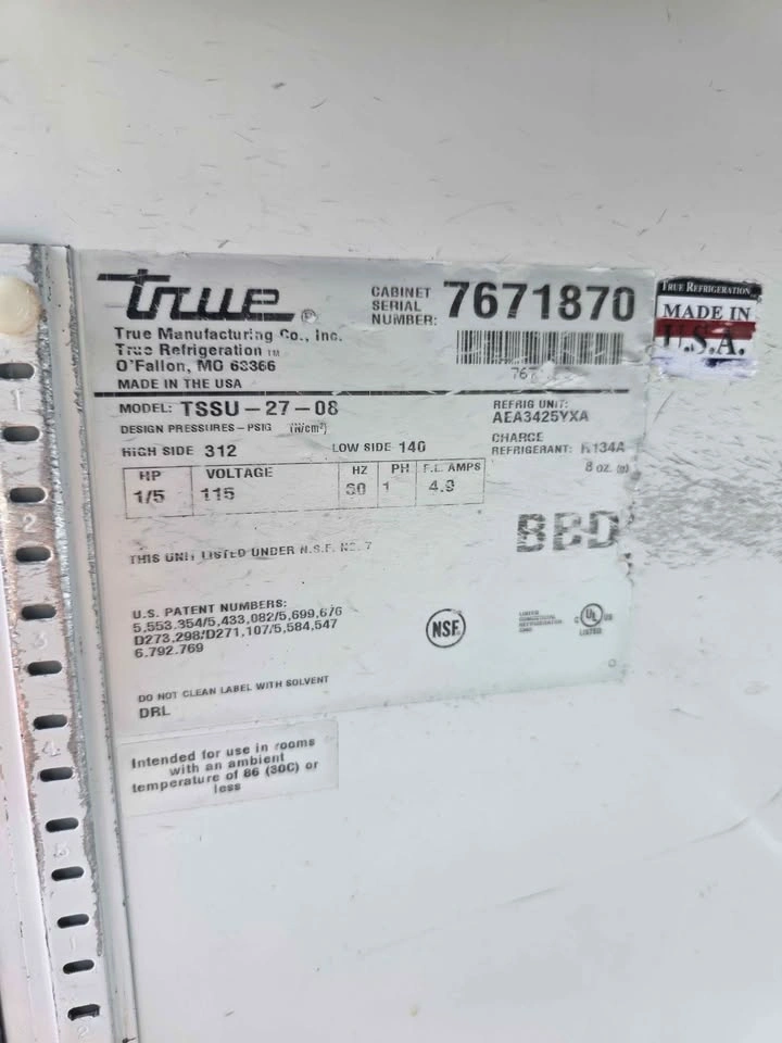 True Single Door Refrigerated Sandwich / Prep Table - photo 5