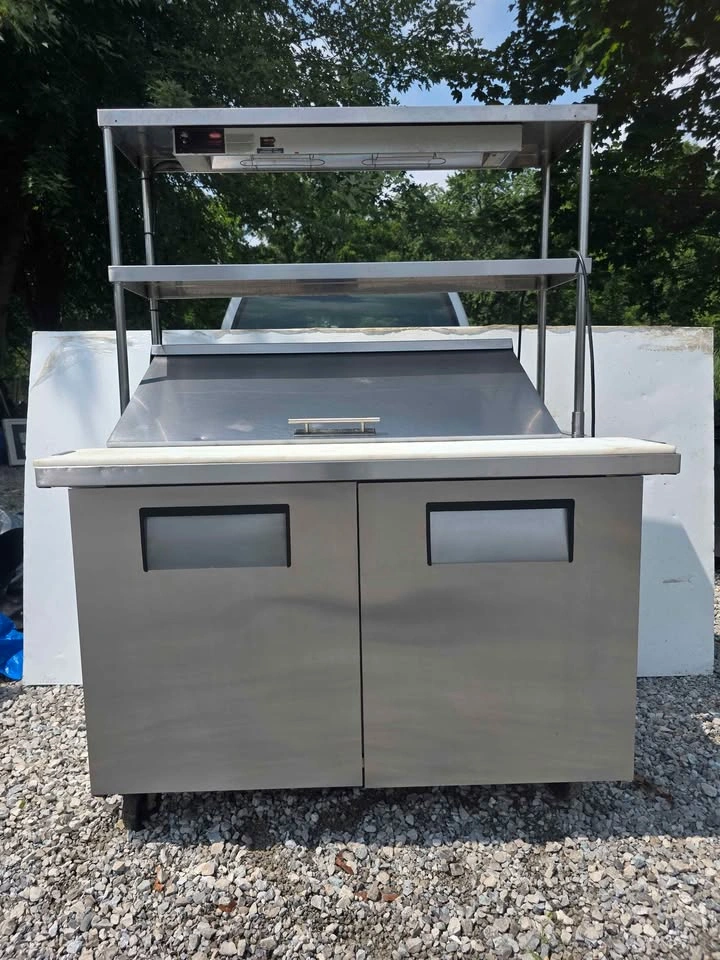 True 48" 2-Door Refrigerated Sandwich / Prep Table - photo 2