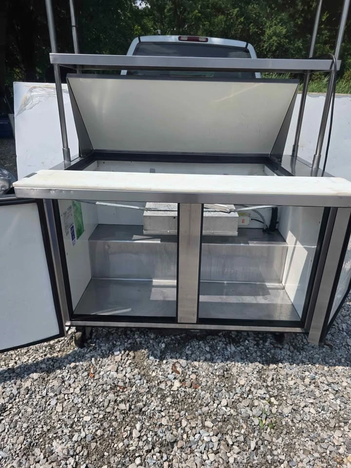True 48" 2-Door Refrigerated Sandwich / Prep Table - photo 5