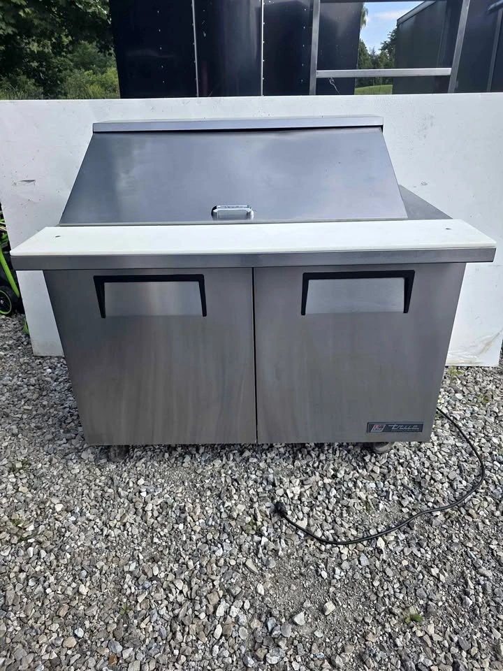 True 48" 2-Door Refrigerated Sandwich / Prep Table For Sale