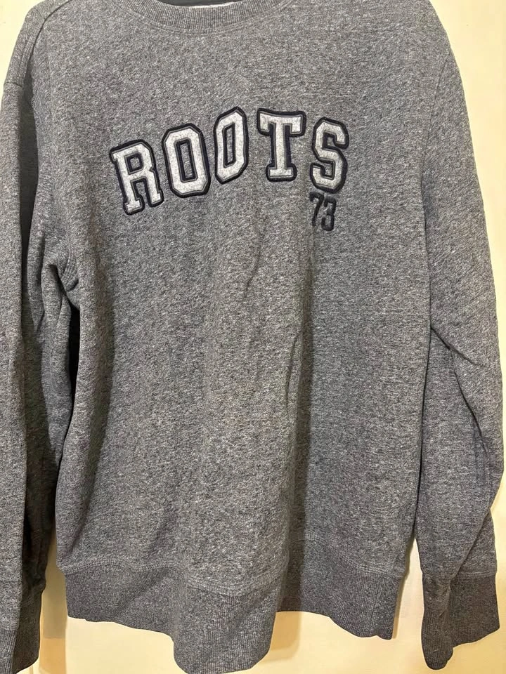 Roots 73 crewneck sweatshirt