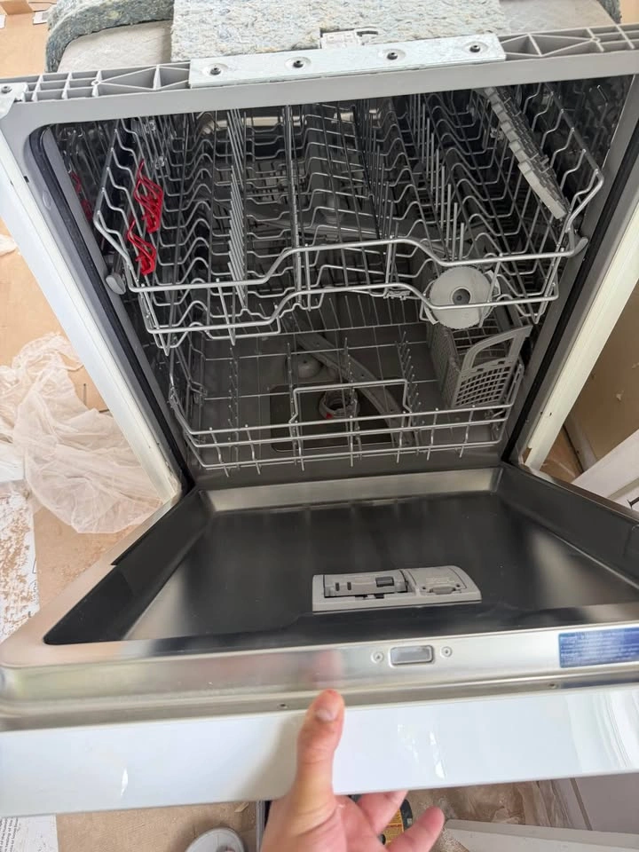 Dishwasher need gone asap - photo 2