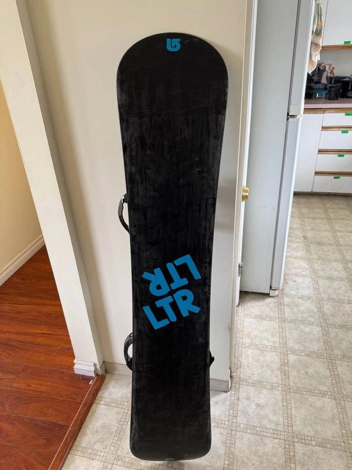 Burton Snowboard with M binding 150cm - photo 3