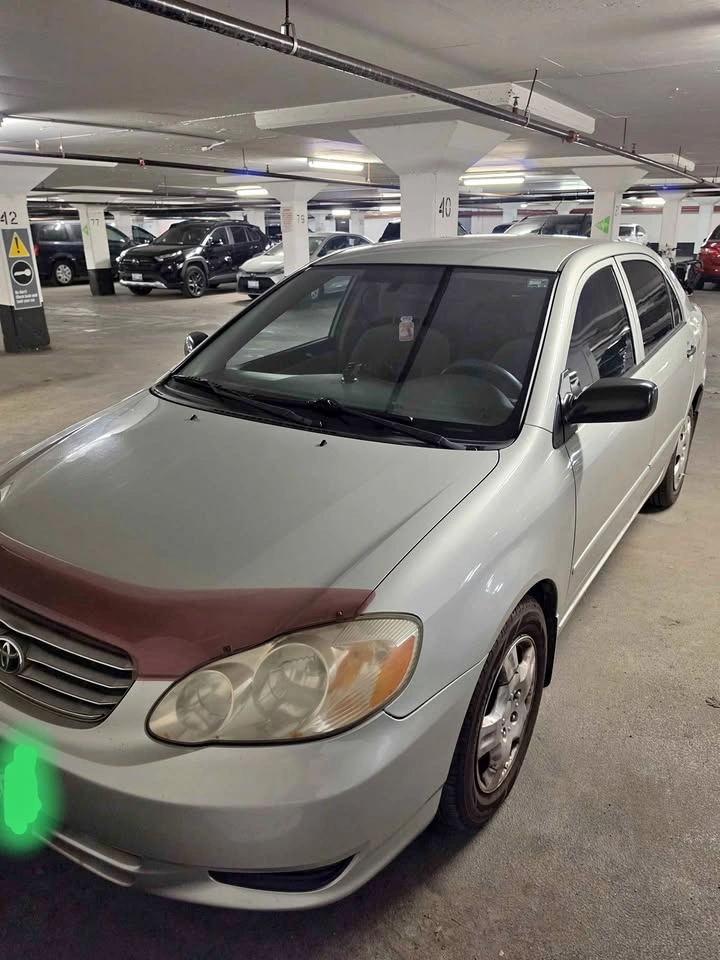 Toyota Corolla CE 2004