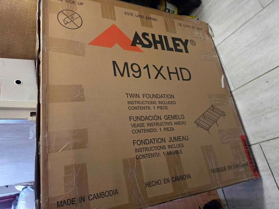 Twin Bed Brand new in box - photo 4