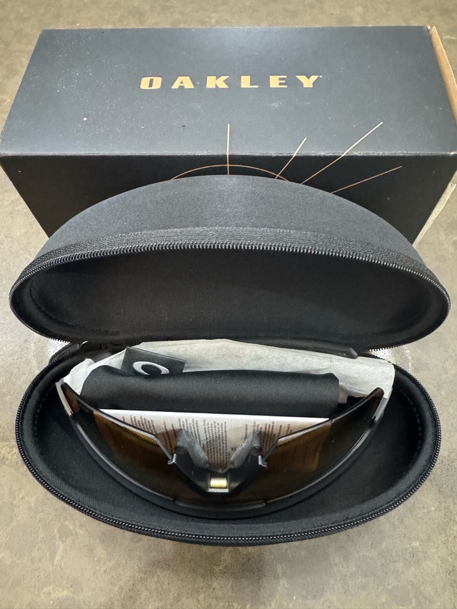 NEW Oakley Prizm 24K Polarized 0OO9403