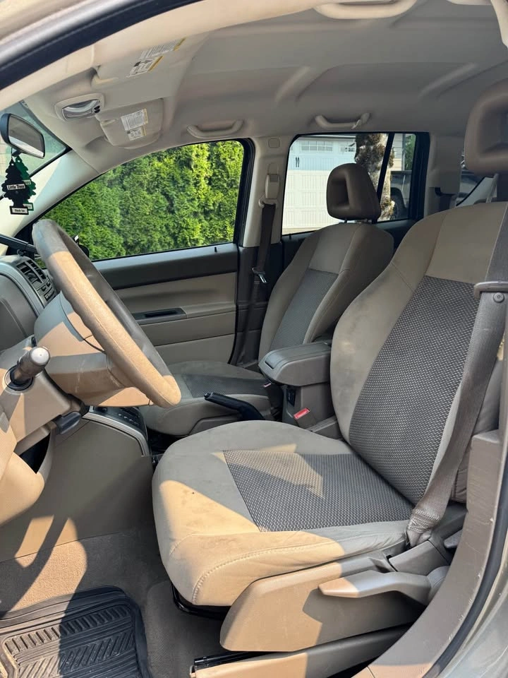 2007 Jeep Compass - photo 2