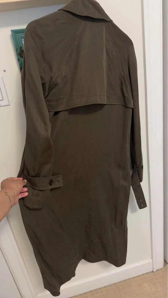 Babaton Olive Green Trench Coat from Aritzia - photo 3