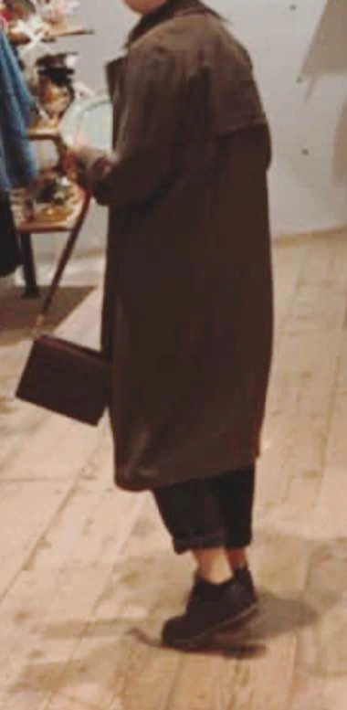 Babaton Olive Green Trench Coat from Aritzia - photo 5