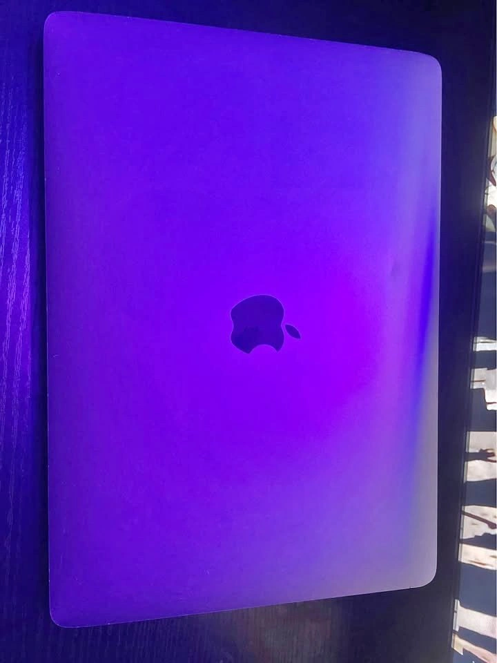 Apple MacBook Pro 2020 13.3" i5 8GB 512GB - Broken Screen
