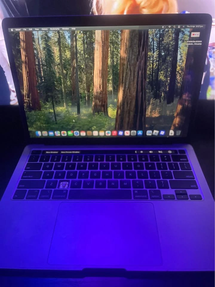 Apple MacBook Pro 2020 13.3" i5 8GB 512GB - Broken Screen - photo 2