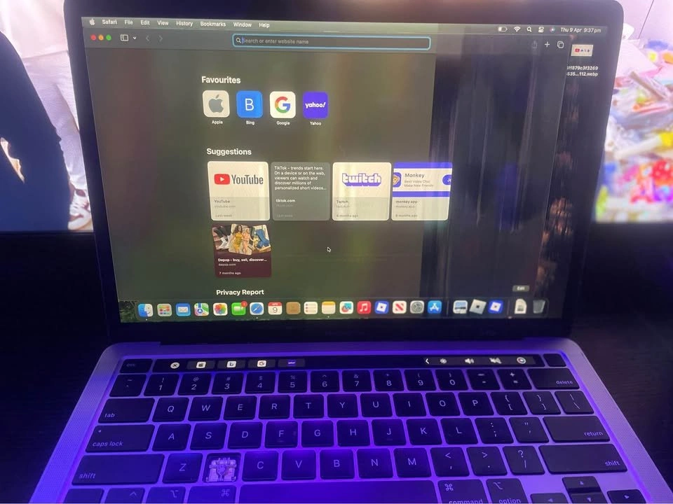 Apple MacBook Pro 2020 13.3" i5 8GB 512GB - Broken Screen - photo 3