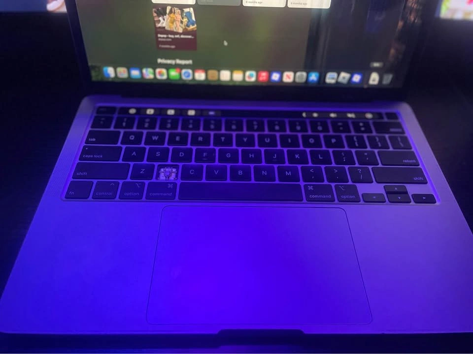 Apple MacBook Pro 2020 13.3" i5 8GB 512GB - Broken Screen - photo 4