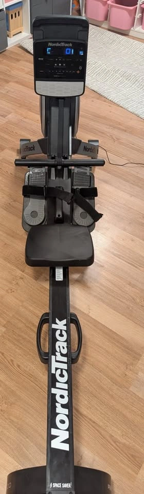 NordicTrack RW300 - Rowing Exercise Machine - Great Condition! - photo 2