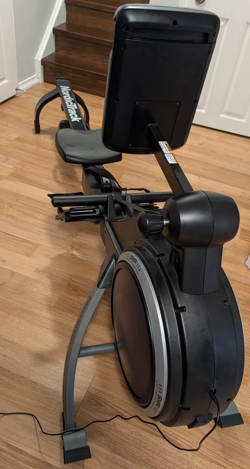 NordicTrack RW300 - Rowing Exercise Machine - Great Condition! - photo 4
