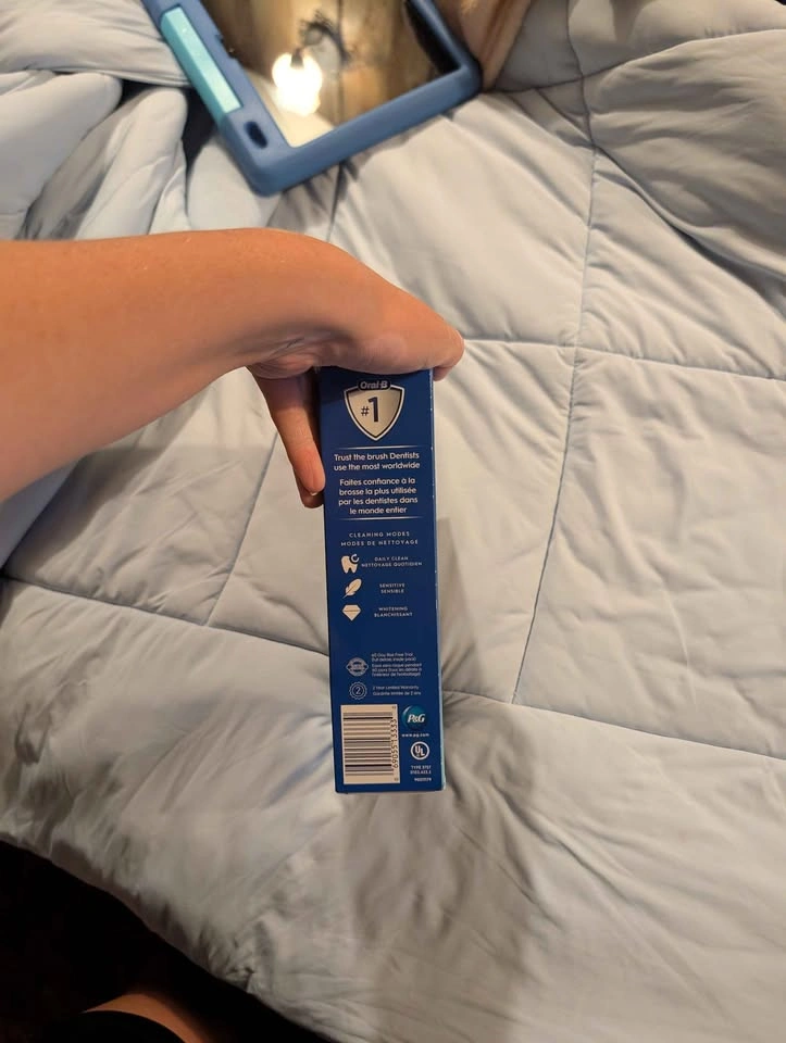 Oral-B Pro 500+ Rechargeable Toothbrush - photo 3