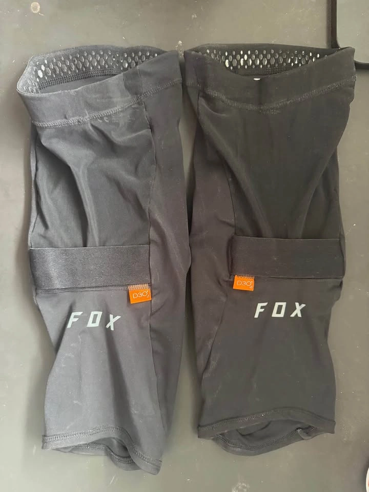 Fox knee pads XL - photo 3