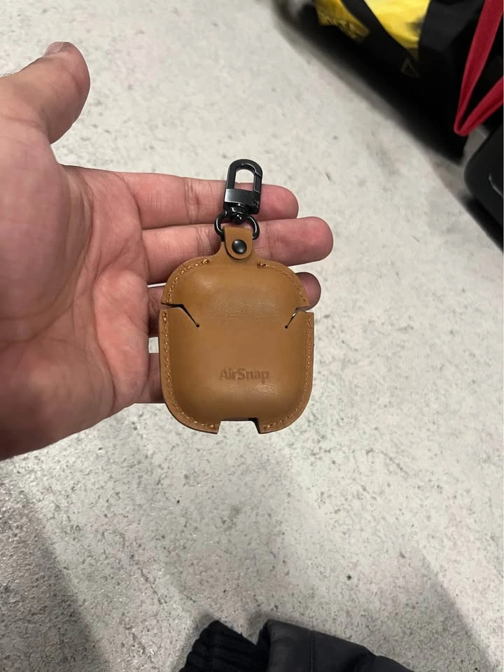 AirPod case - photo 2