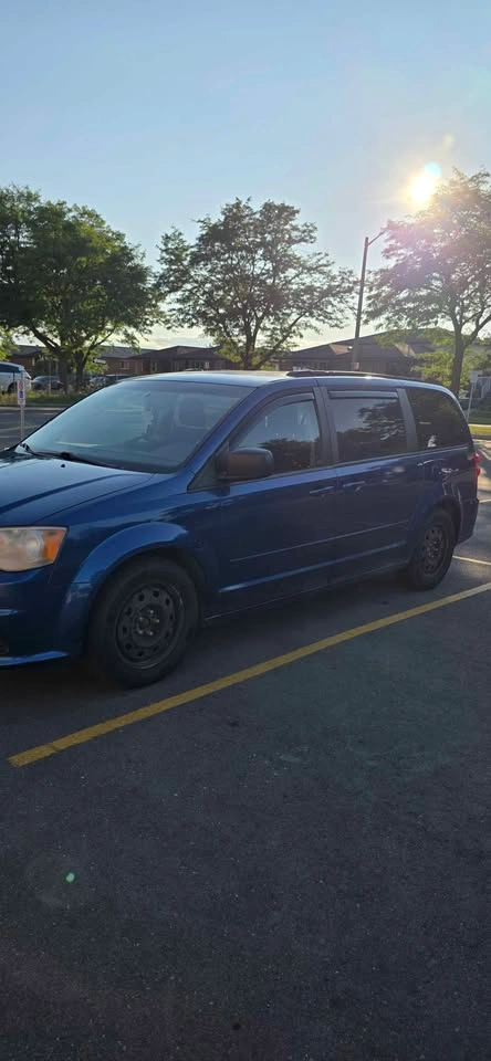 2011 Dodge Grand Caravan - photo 2