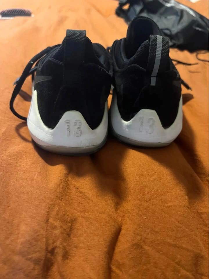 Nike PG 1 Basketball Shoes, size 5.5Y - photo 2