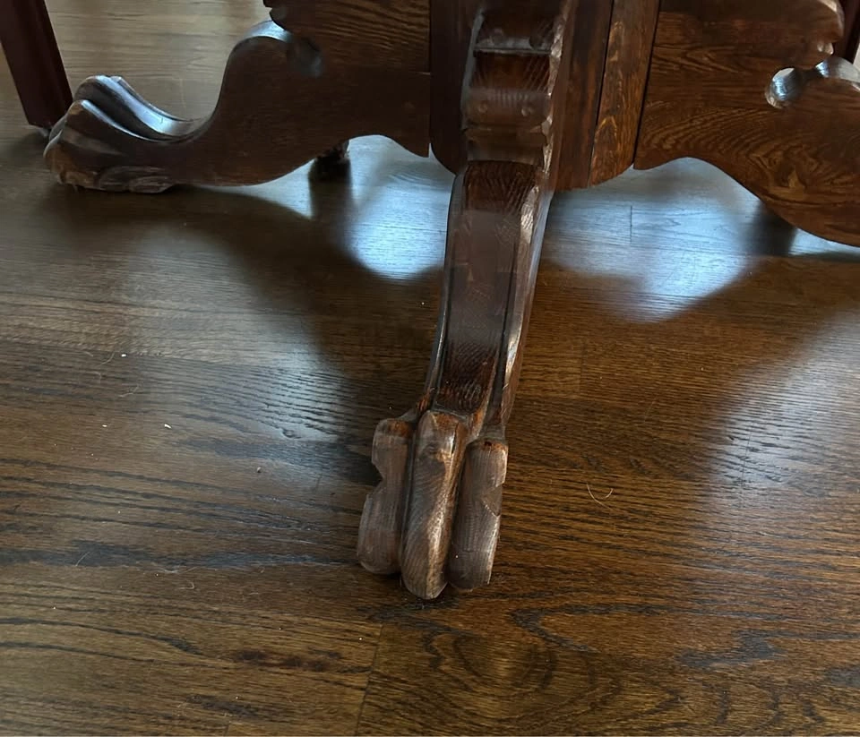 Solid Wood Dining Room Table with one leaf and 6 chairs - photo 4