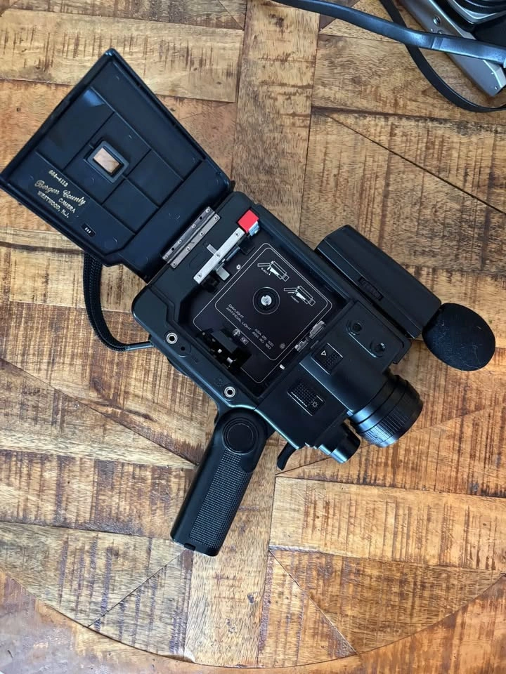 Chinon 20 P XL Direct Sound Super 8 Film Camera - photo 2