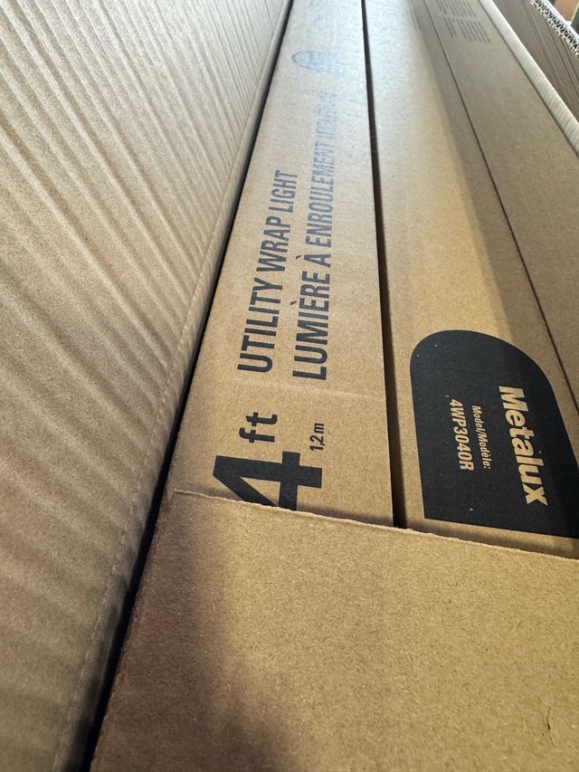 4ft utility LED fixture (Installation available) - photo 2