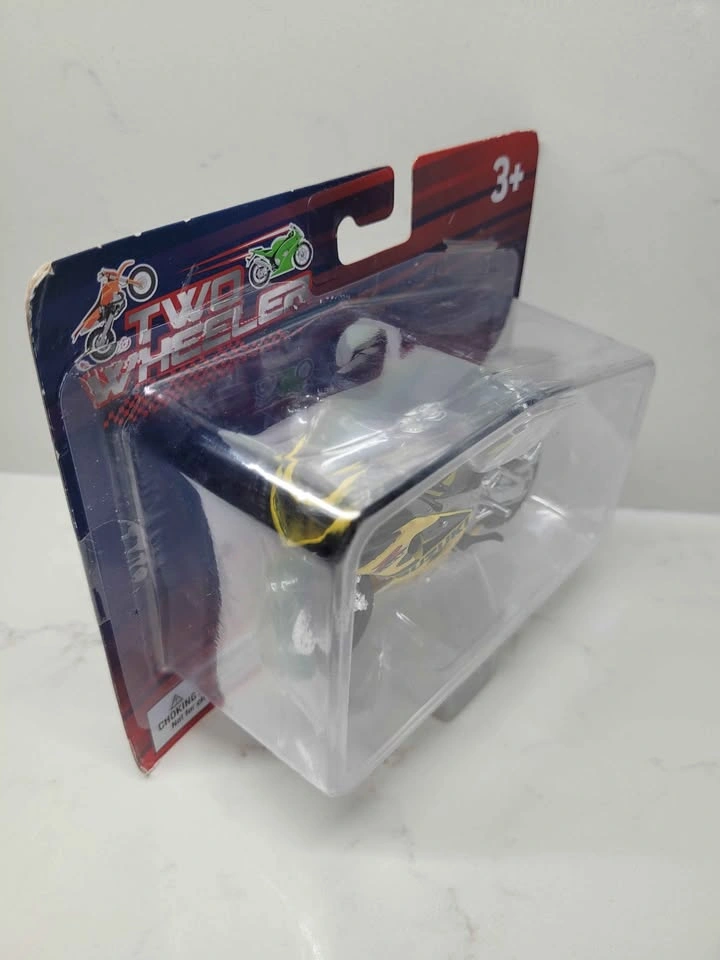 Two Wheeler Suzuki GSX-R toy motorcycle - photo 4